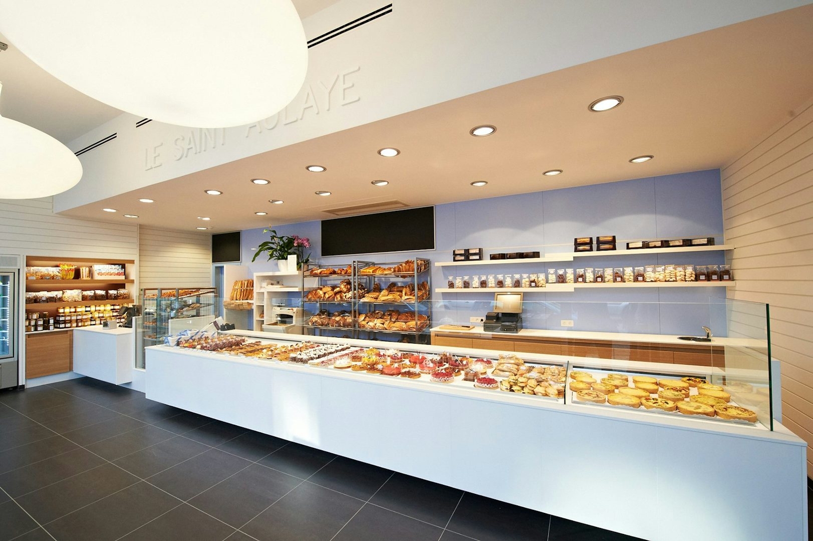Le Saint-Aulaye bakery