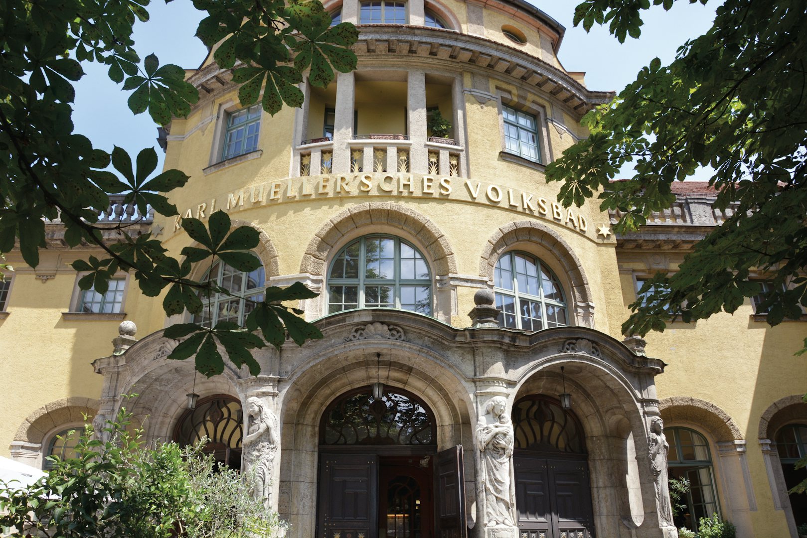 entrance of the Müllersches Volksbad