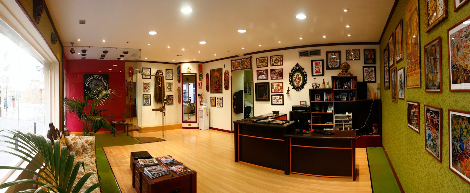 interior of Sin Rencor tattoo parlour 