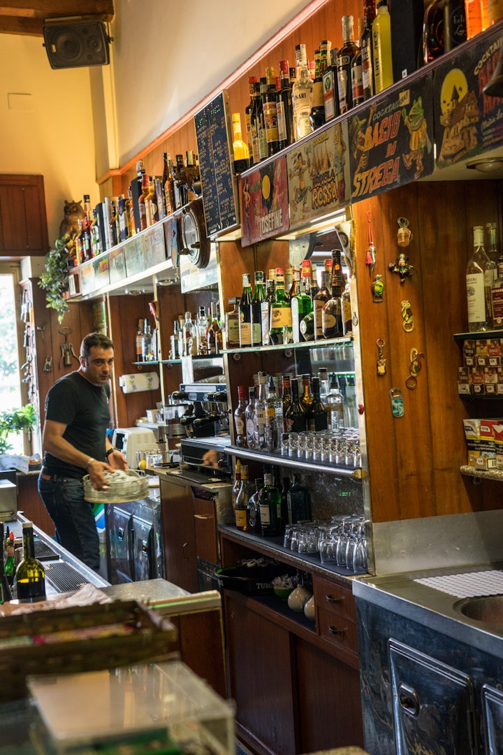 inside Bar Tabucchi la Darsena da Peppuccio