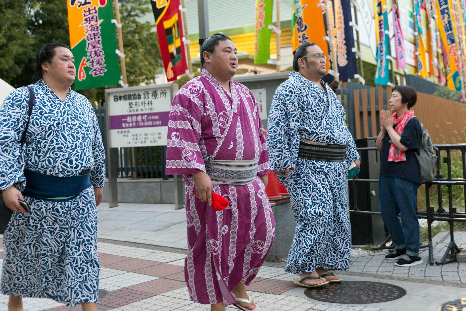 Rikishi walking