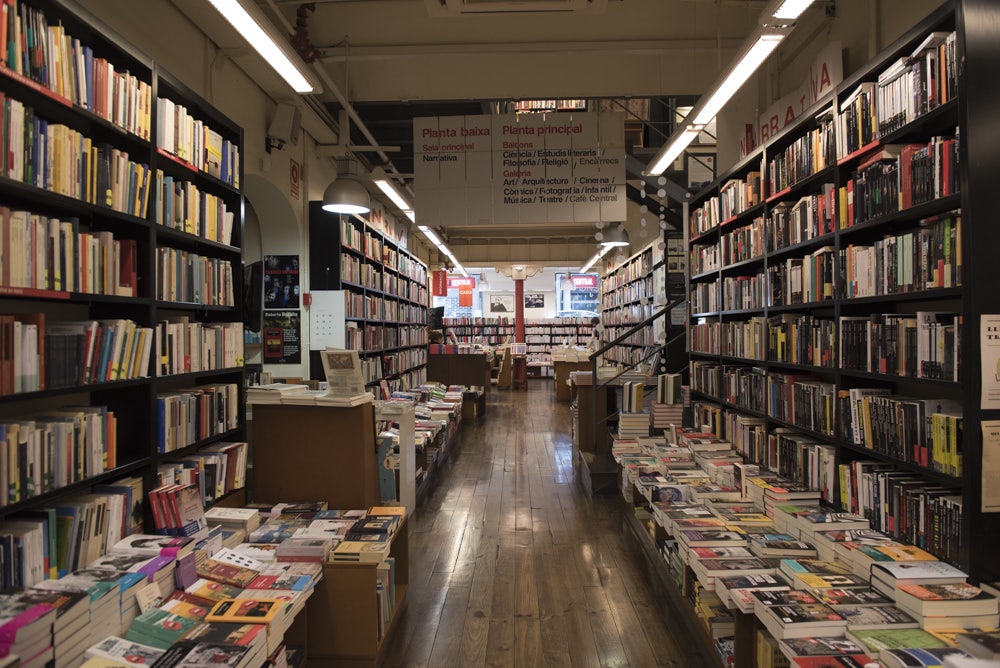 books at La Central store