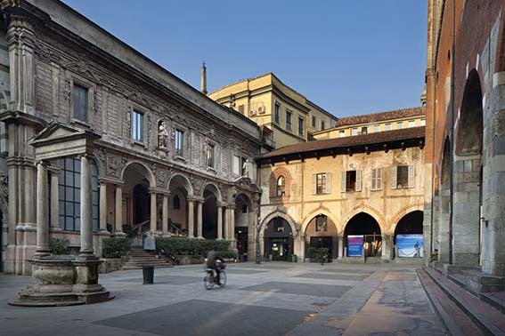 Piazza Dei Mercanti