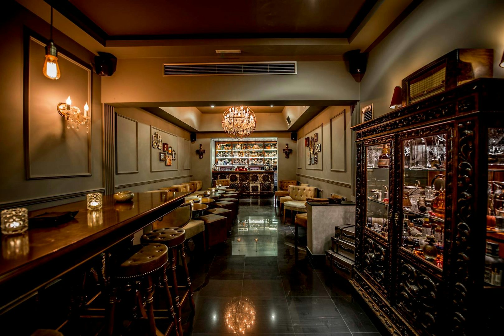 Red Frog bar in Lisbon