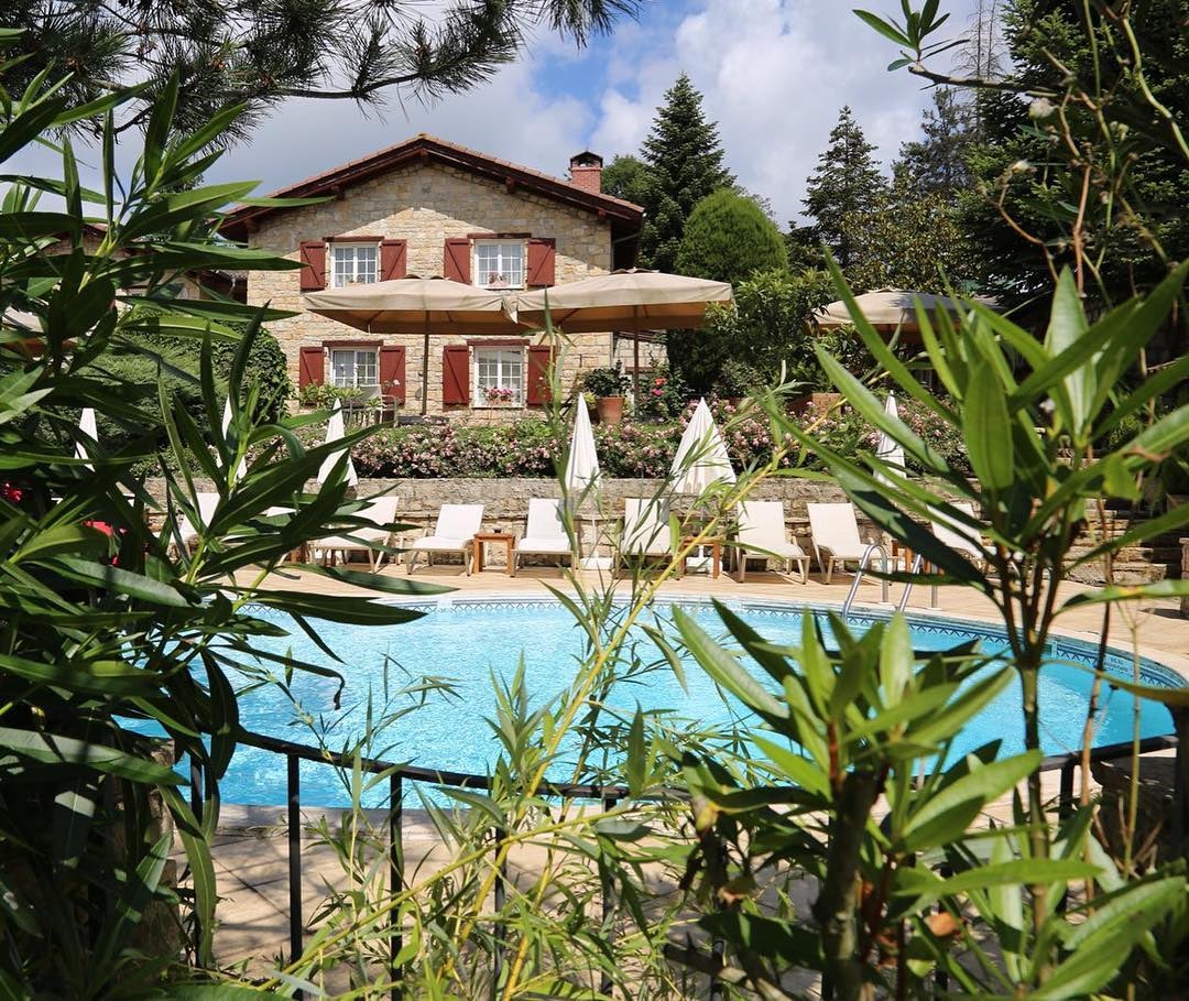 swimming pool and garden at the Casa Lavanda retreat