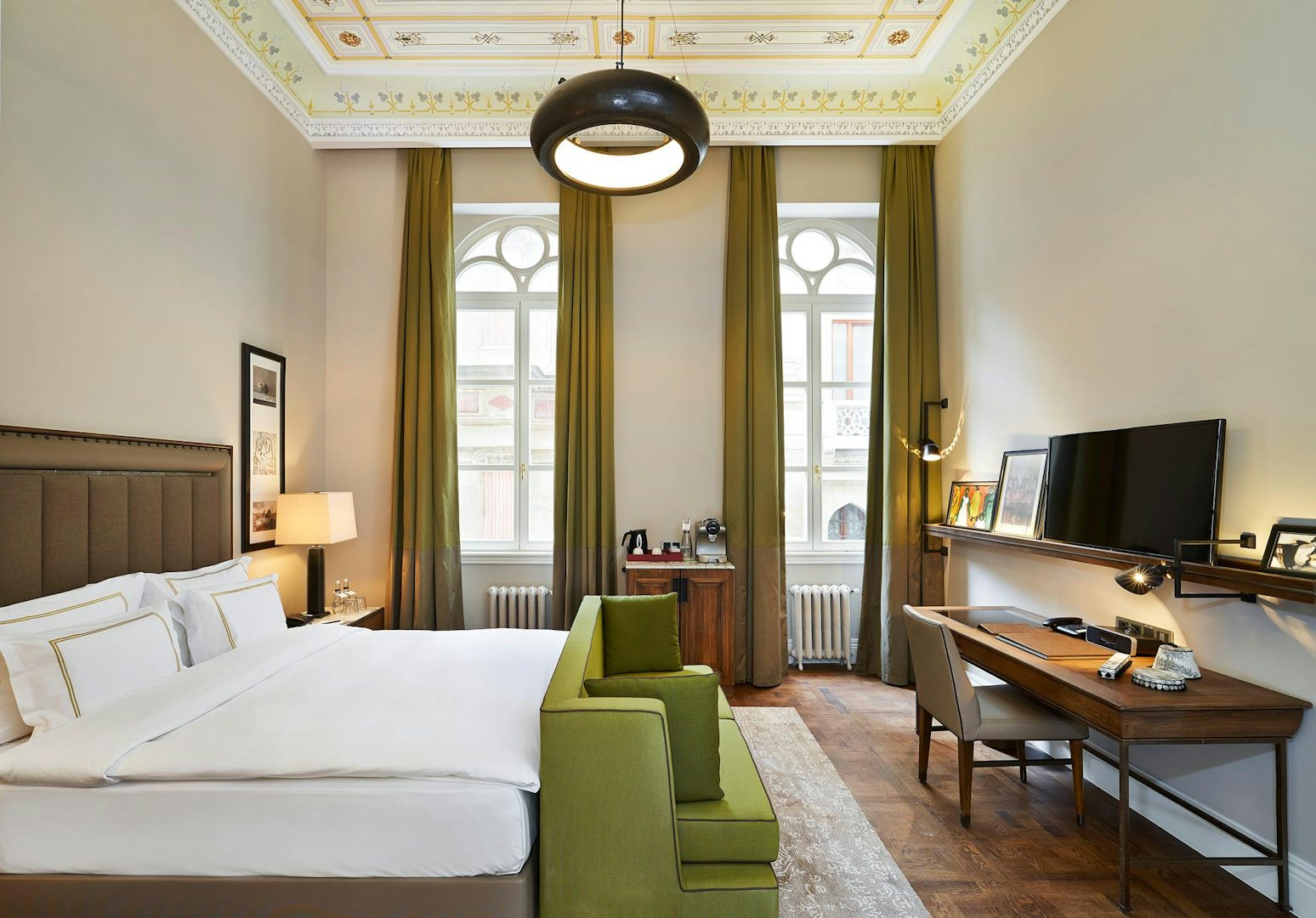 a luxurious double room at THE HOUSE HOTEL KARAKÖY
