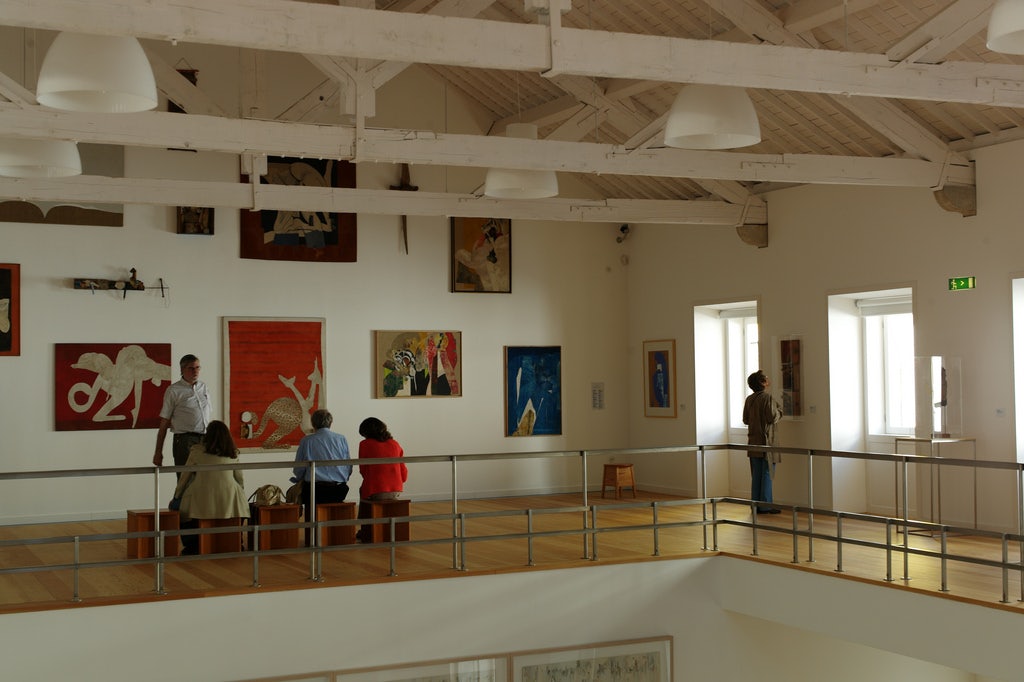 a guided tour at the Atelier Museu Julio Pomar