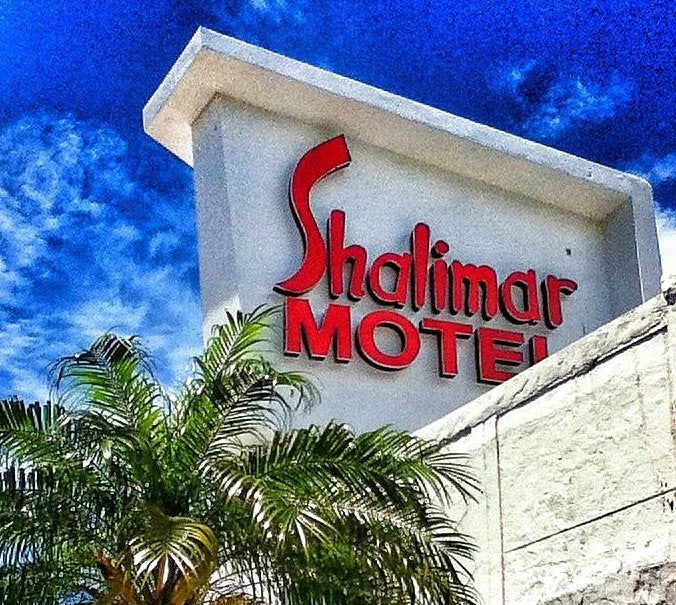 street sign of Shalimar Hotel Miami