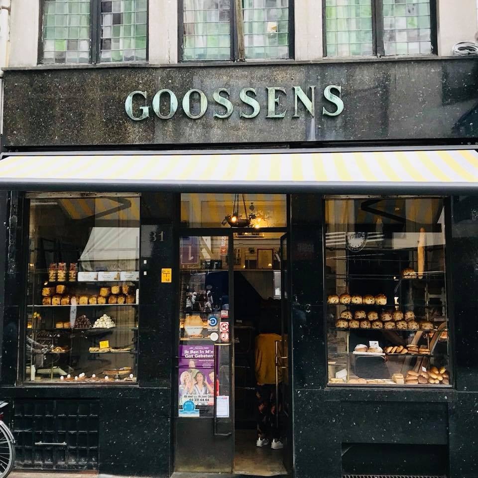 street frond and window of Goossens bakery