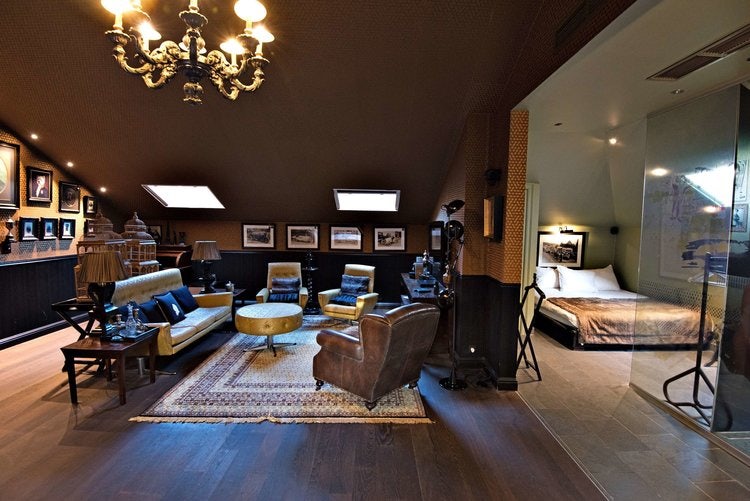 a suite in the glorious inn