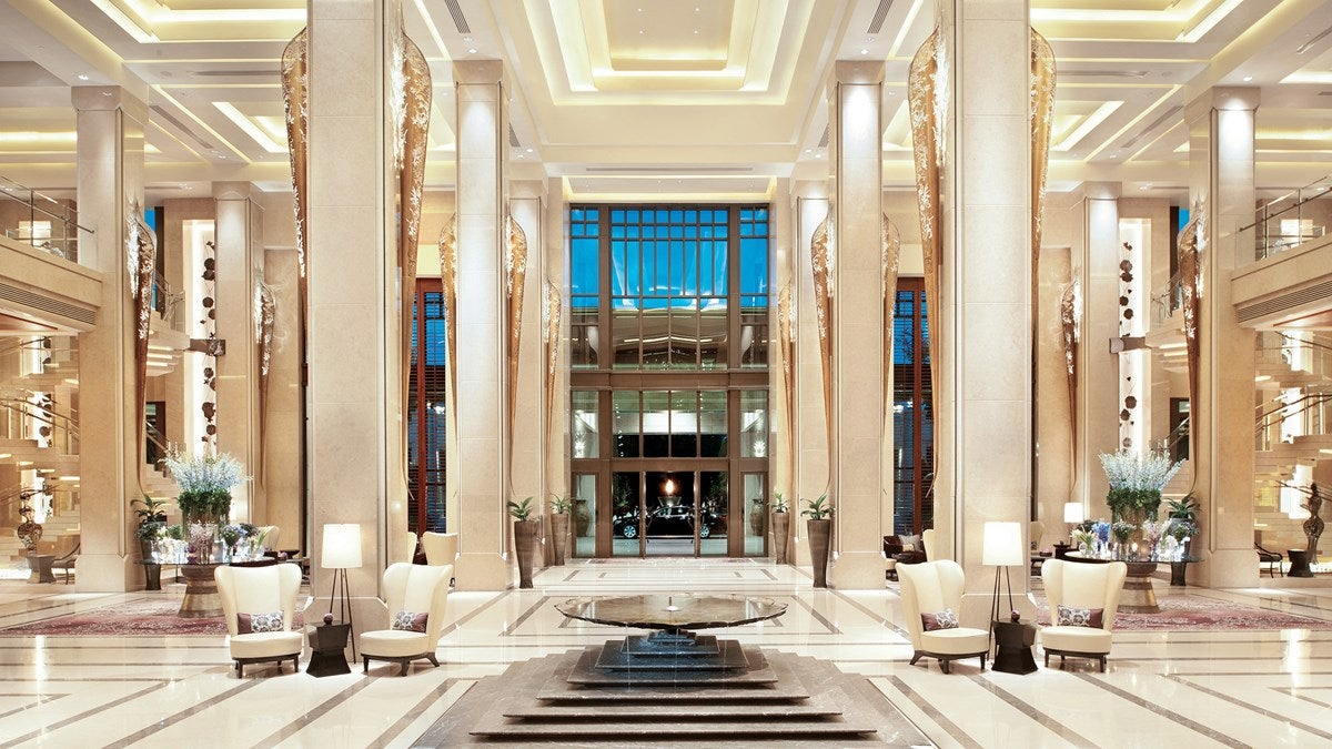 hotel lobby of Siam Kempinski