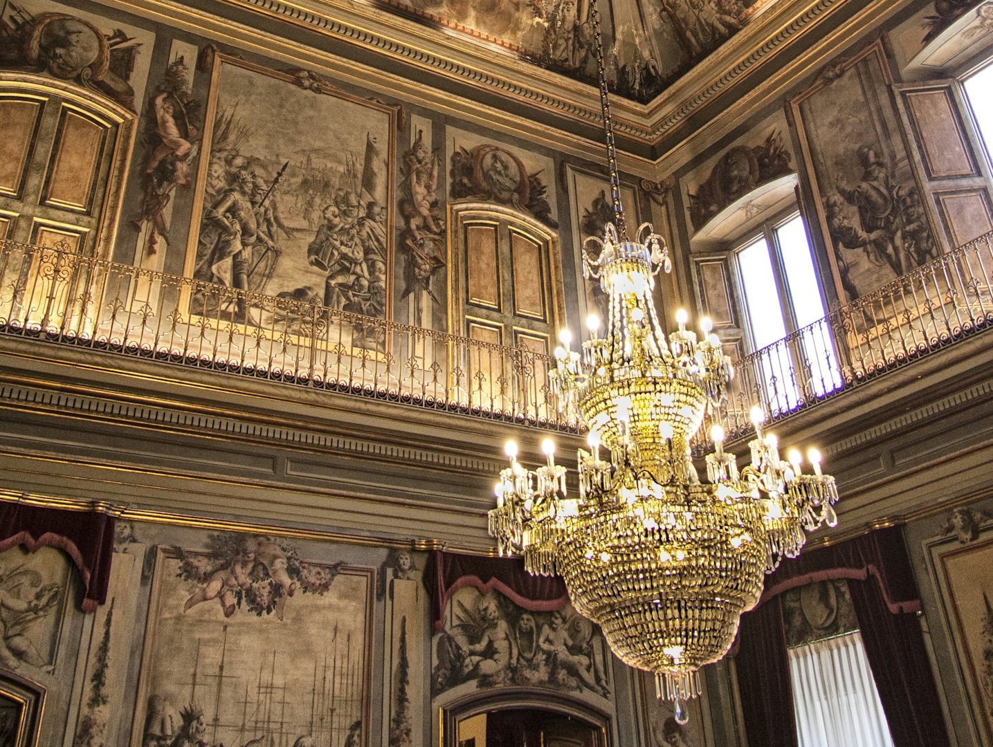 crystal chandelier hanging at the Palau Moja in Barcelona