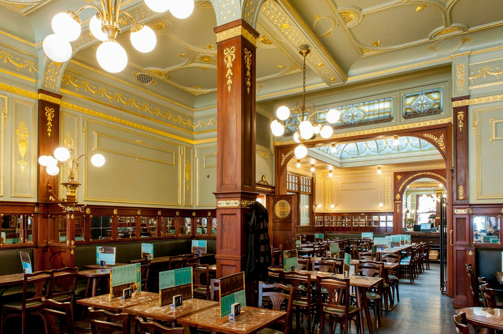 interior of bar Le Greenwich