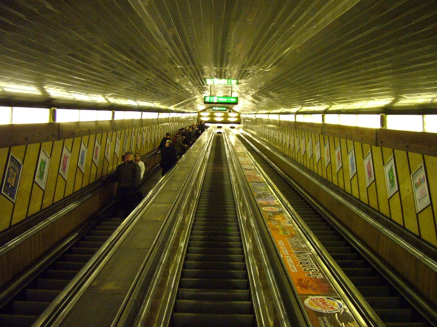 Escalator at Deak Ferec Ter station