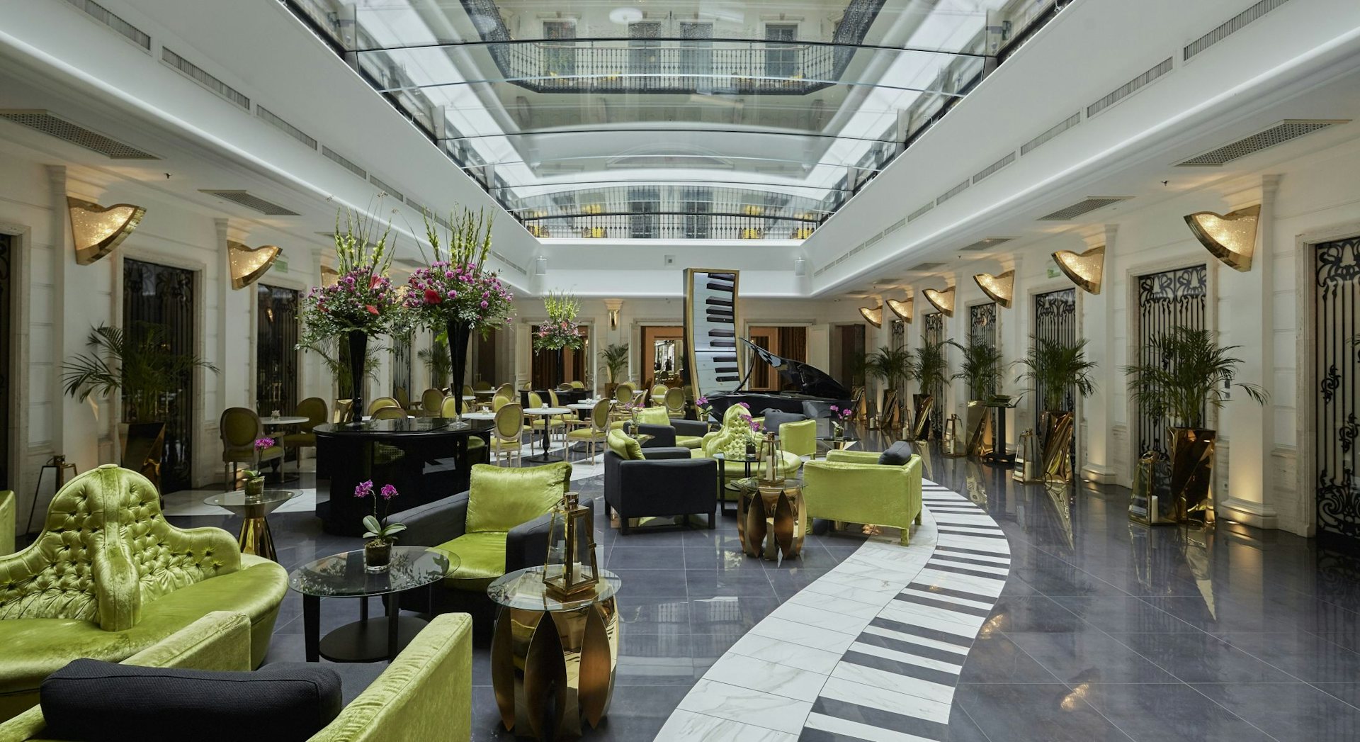 lobby interior of Aria Hotel