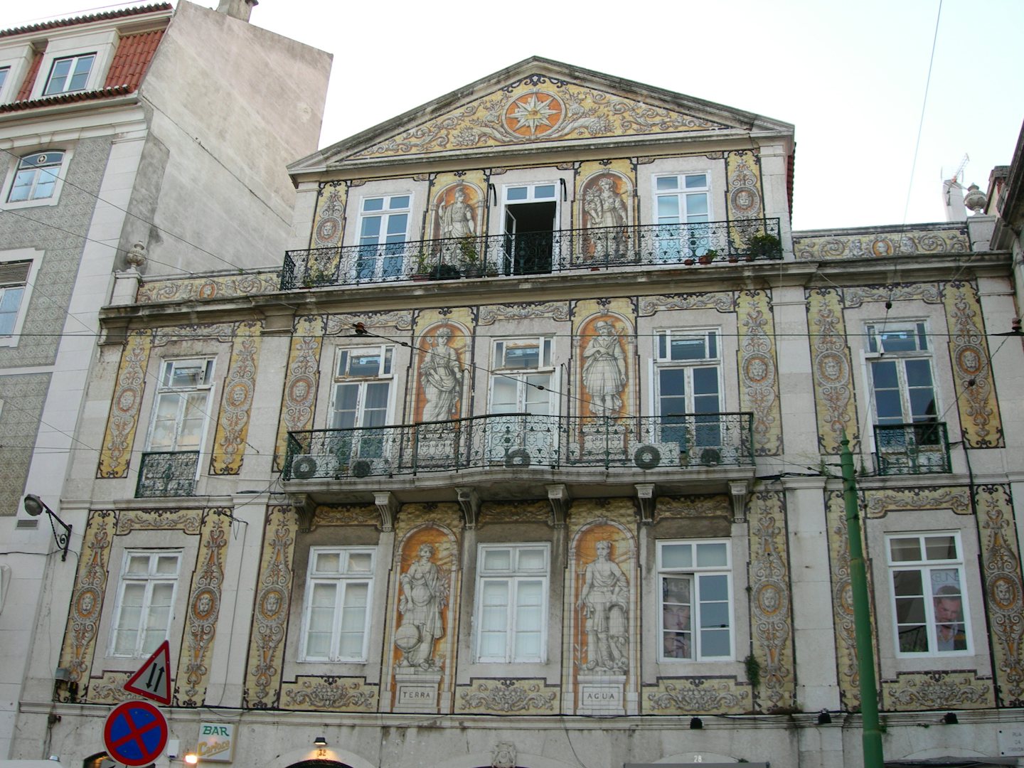 Lisbon - Casa do Ferreira das Tabuletas