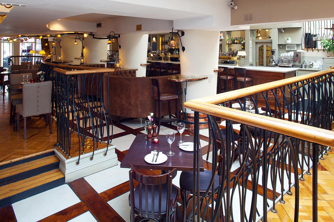 interior restaurant Matt the Thresher