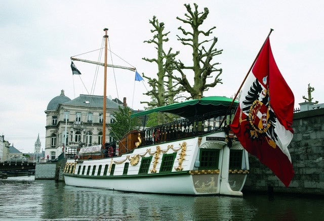 De Gentse Barge docked