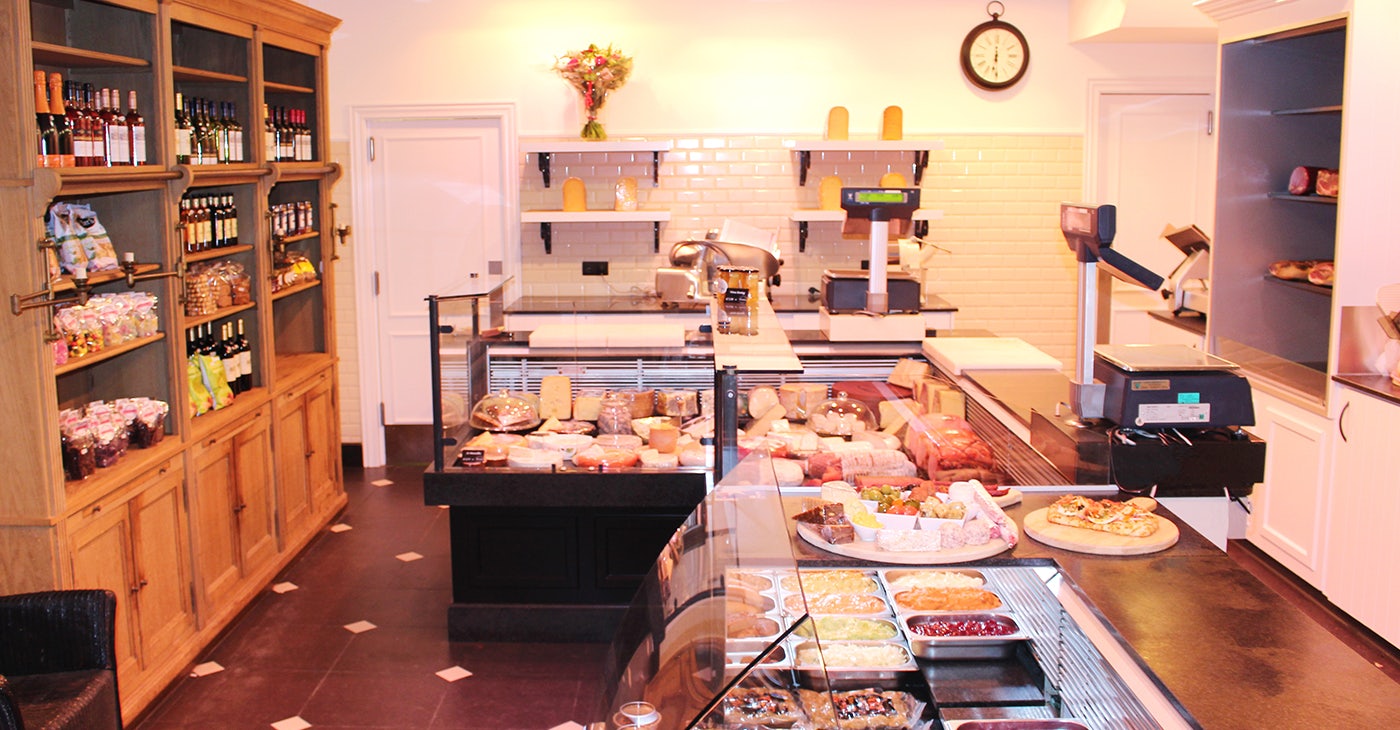 interior of sandwich shop Richelieu