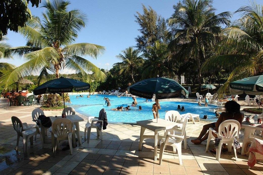 swimming pool of Club Almendares