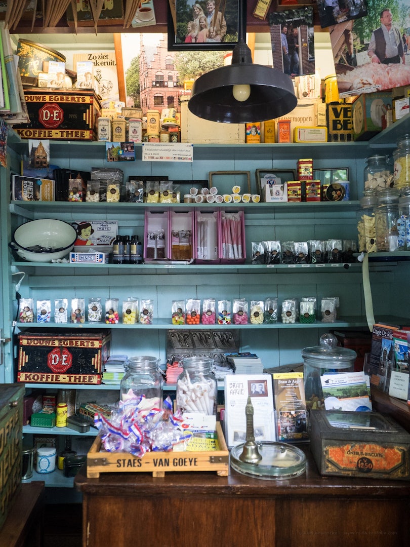 small interior of candy shop Bram & Aagje