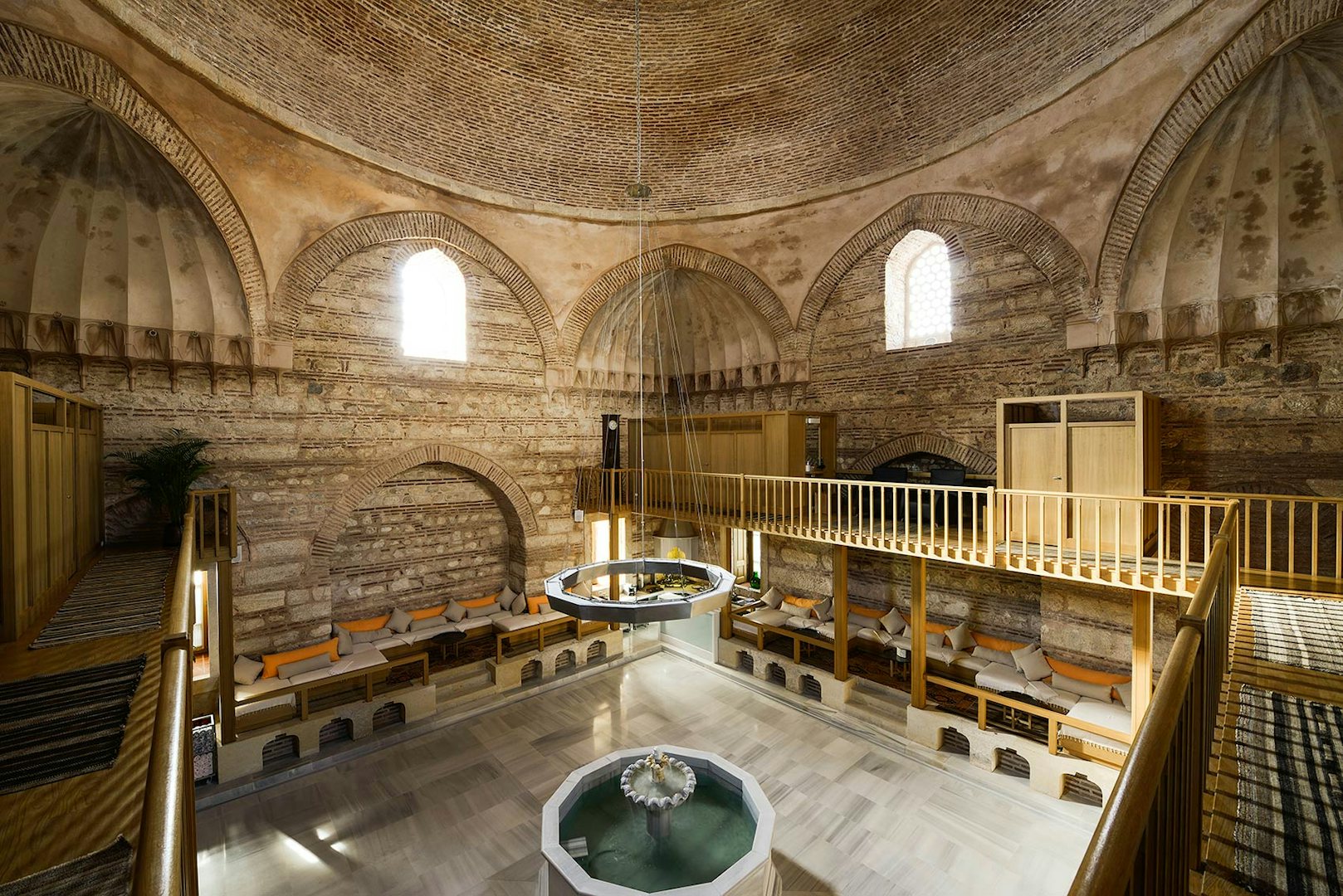 interior of Kiliç Ali Paşa Hamam