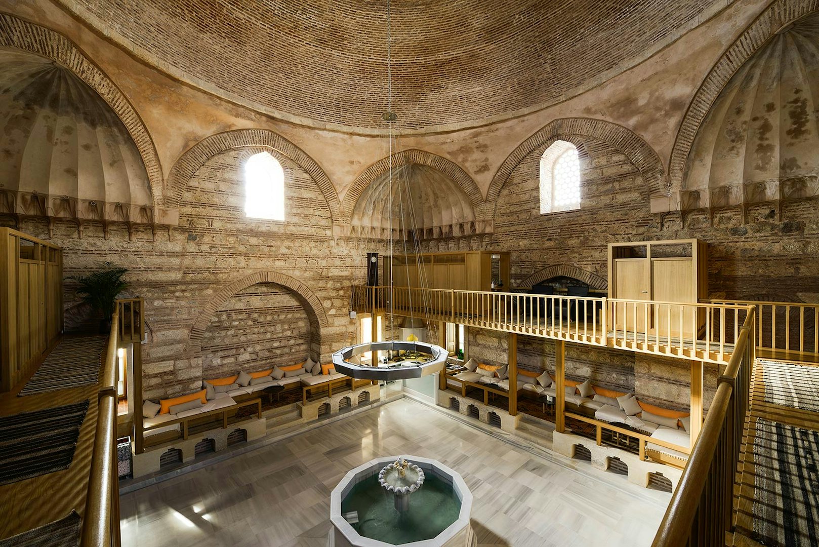 interior of Kiliç Ali Paşa Hamam 