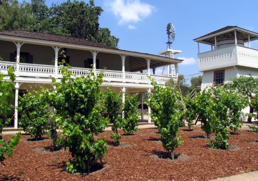 leonis adobe museum exterior