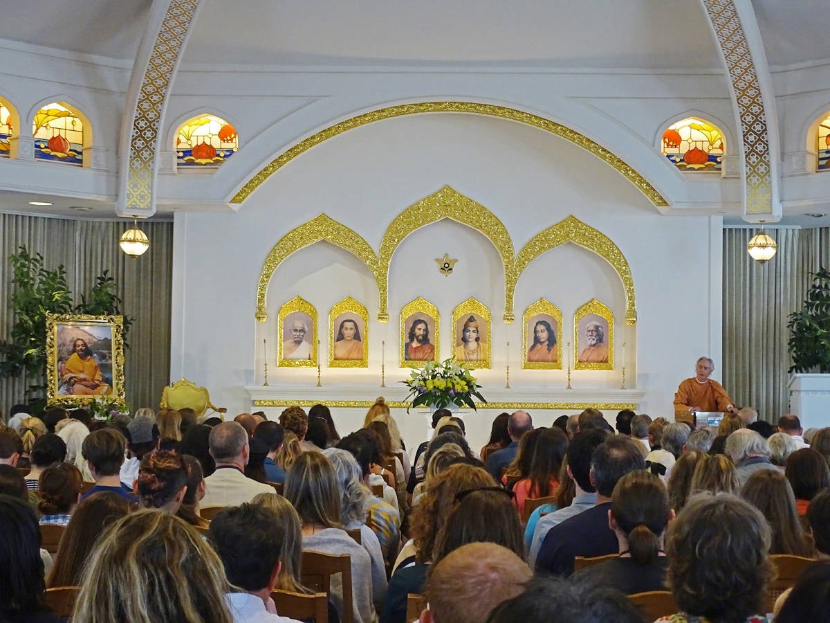 Self-realization Fellowship Lake Shrine Temple
