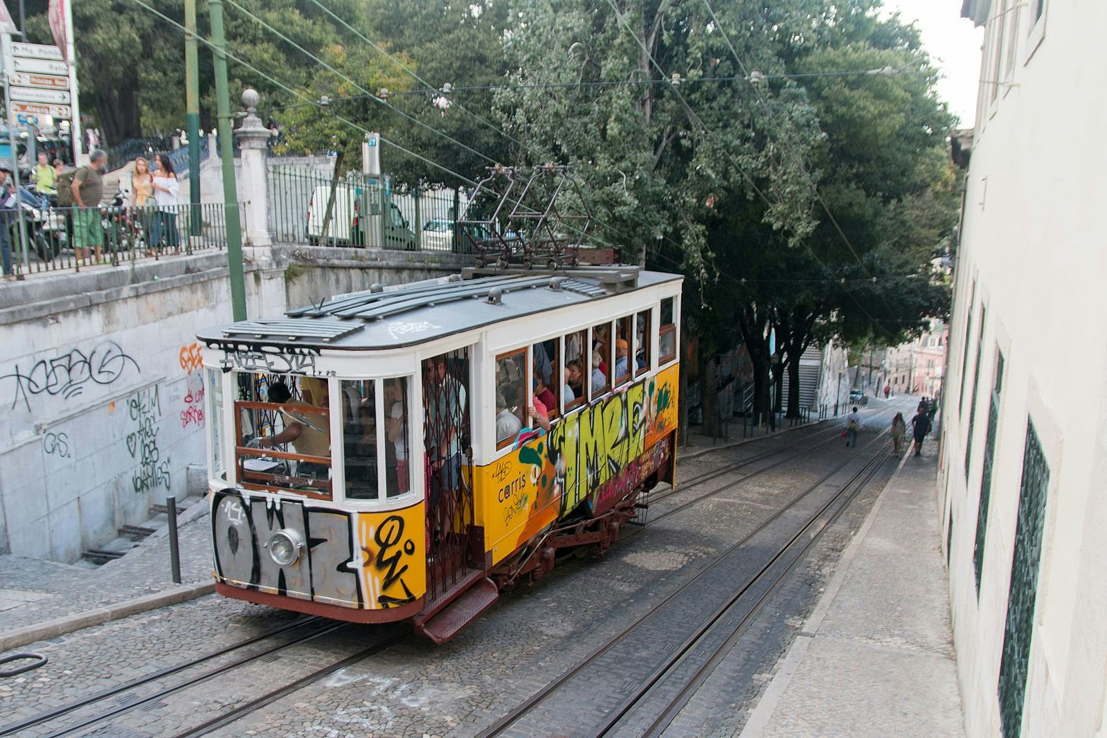 Lisbon - Ascensor da Gloria