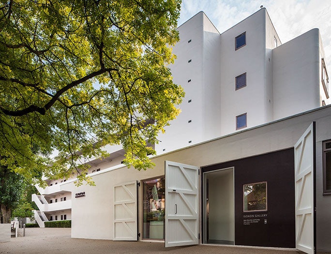 exterior of Isokon Building