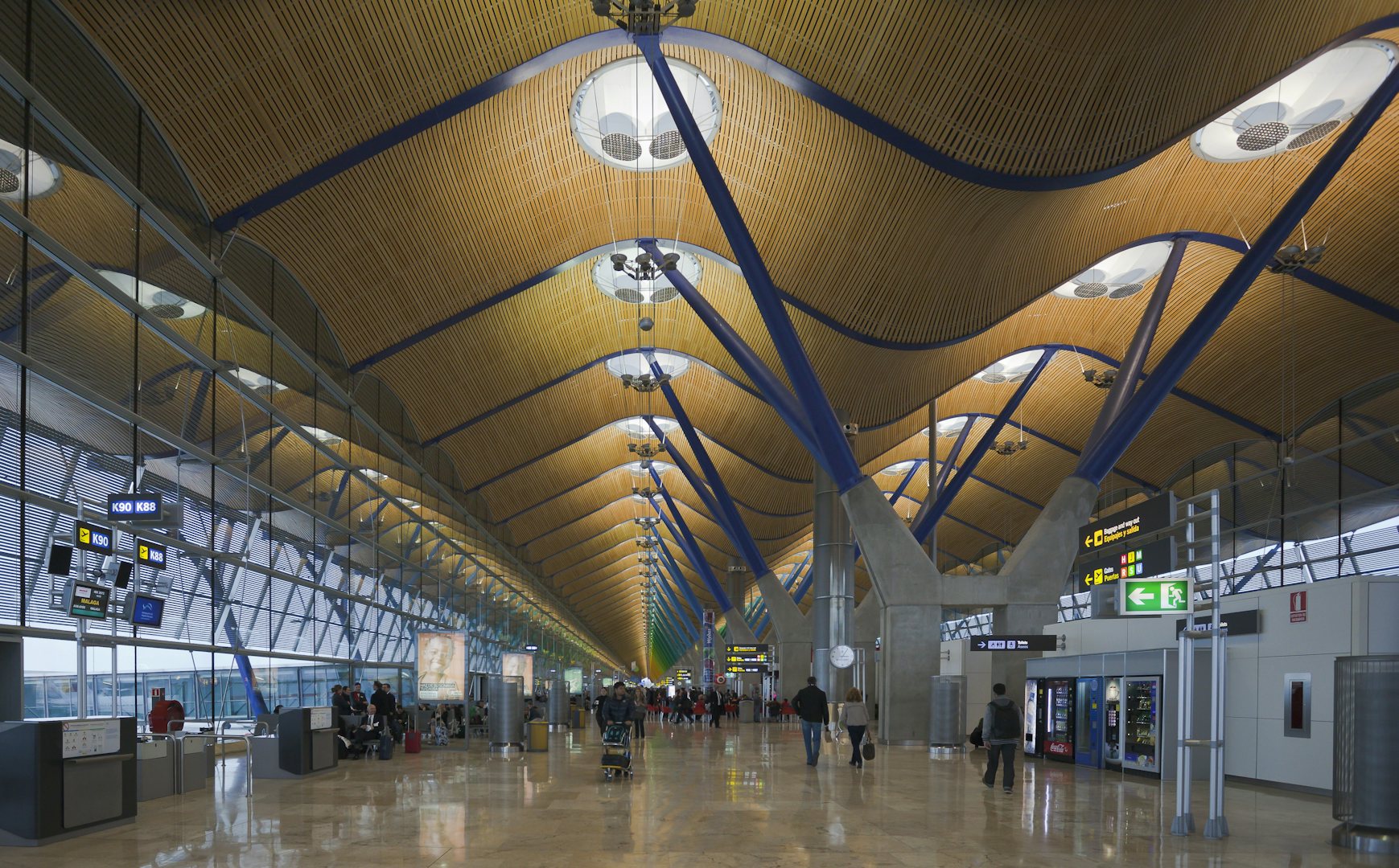 barajas terminal 4 building