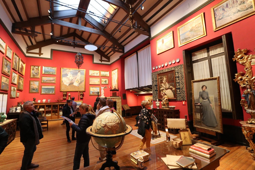 inside museo sorolla
