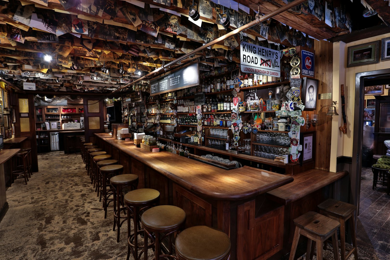 bar interior of the Dead Rabbit