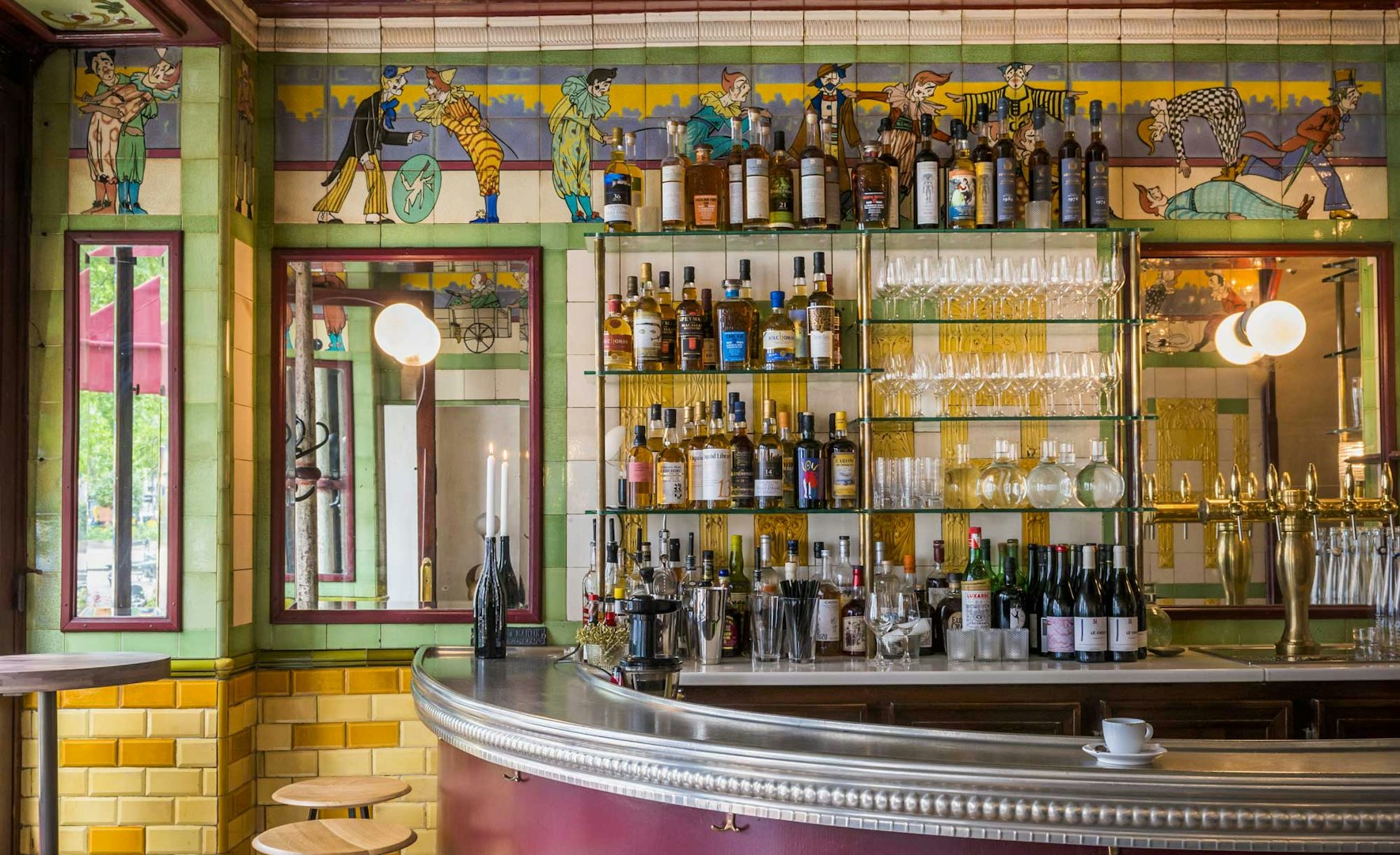 interior of Le Clown Bar