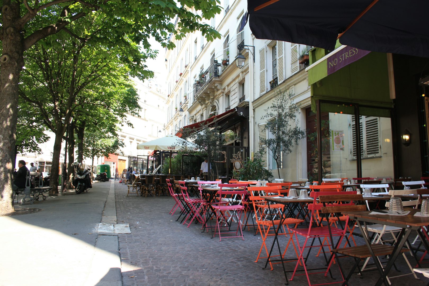 cafés at Place Gustave Toudouze