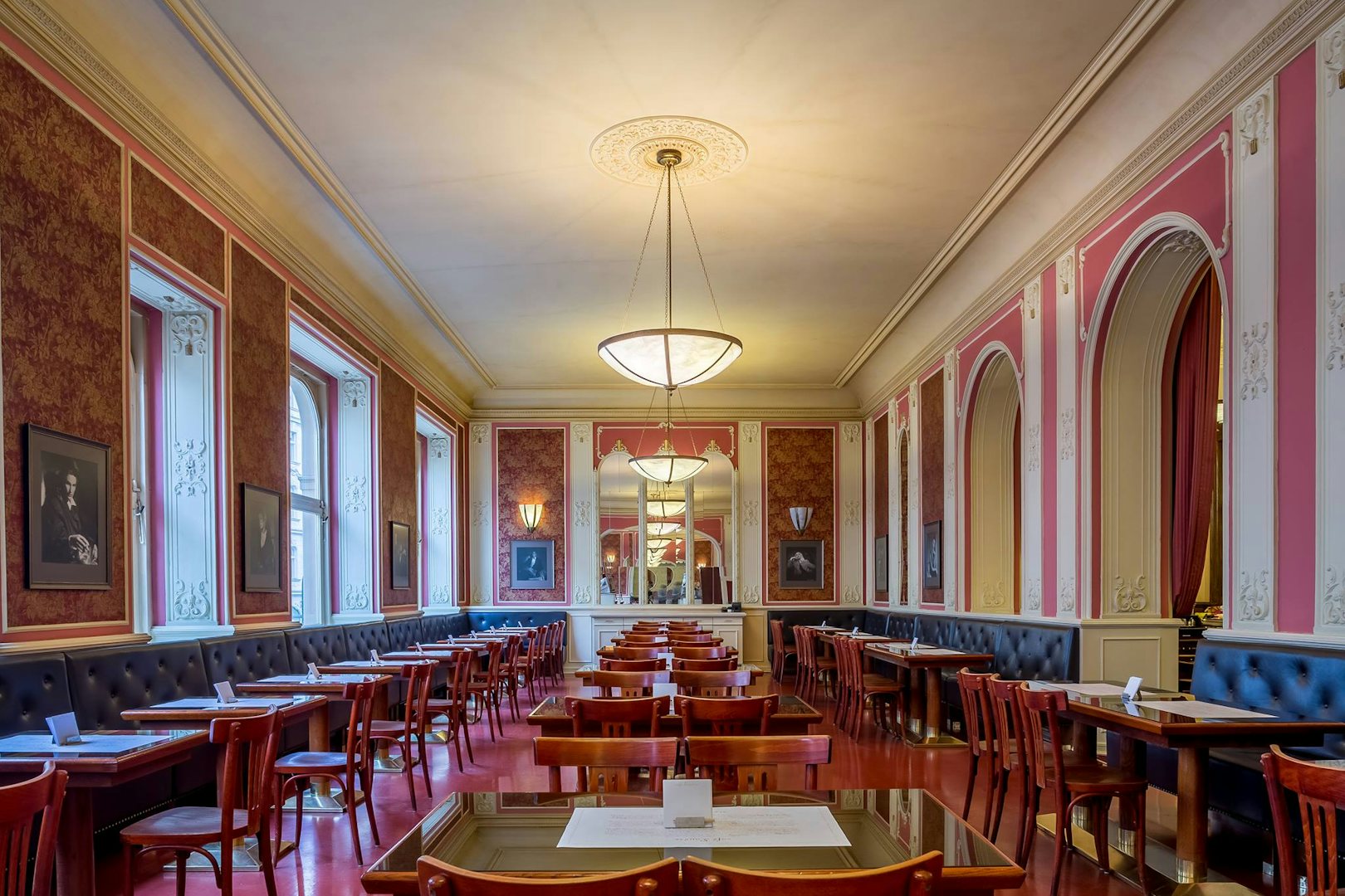 interior of Café Louvre