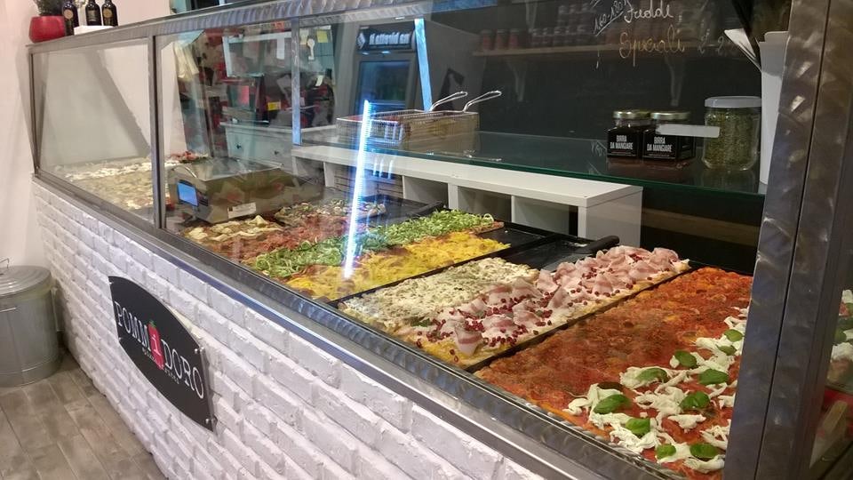 food counter at Pommidoro
