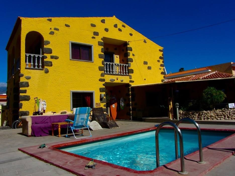 swimming pool at Los Amigos Hostel