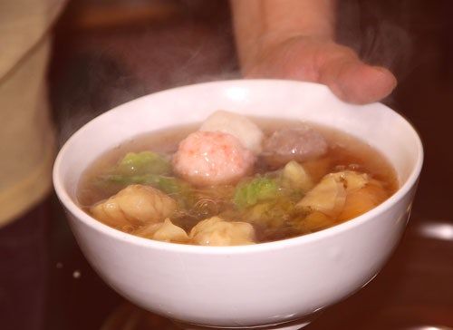 a bowl of dumpling soup at Ting Kee Mie Antwerp