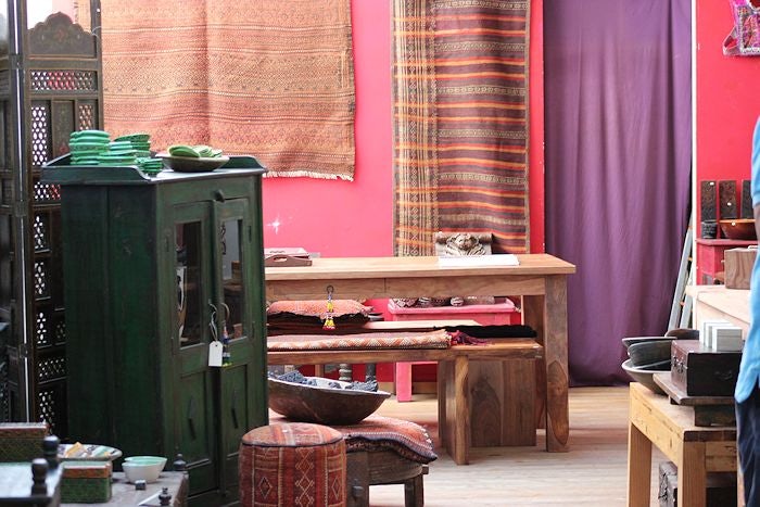 furniture and textiles at Aarde Werelds Wonen