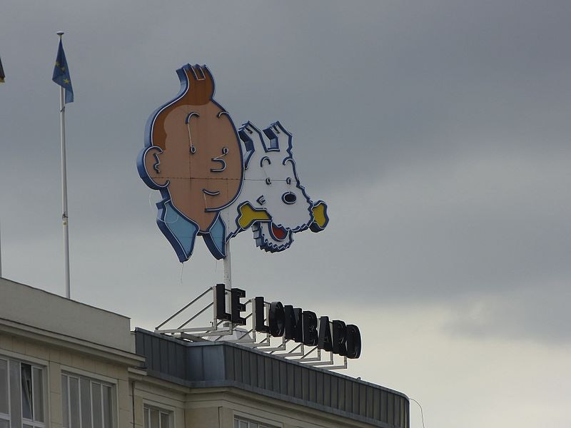 Tintin et Milou on top of Le Lombard