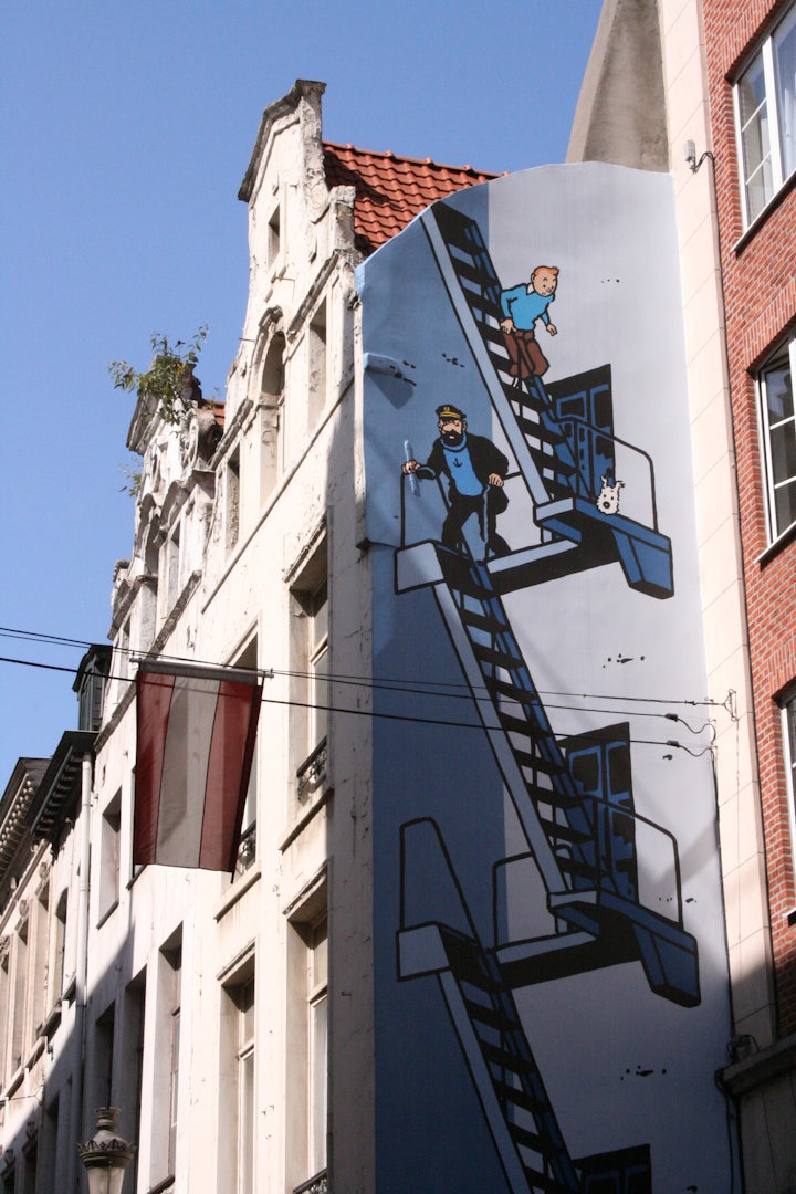 comic book mural of Tintin