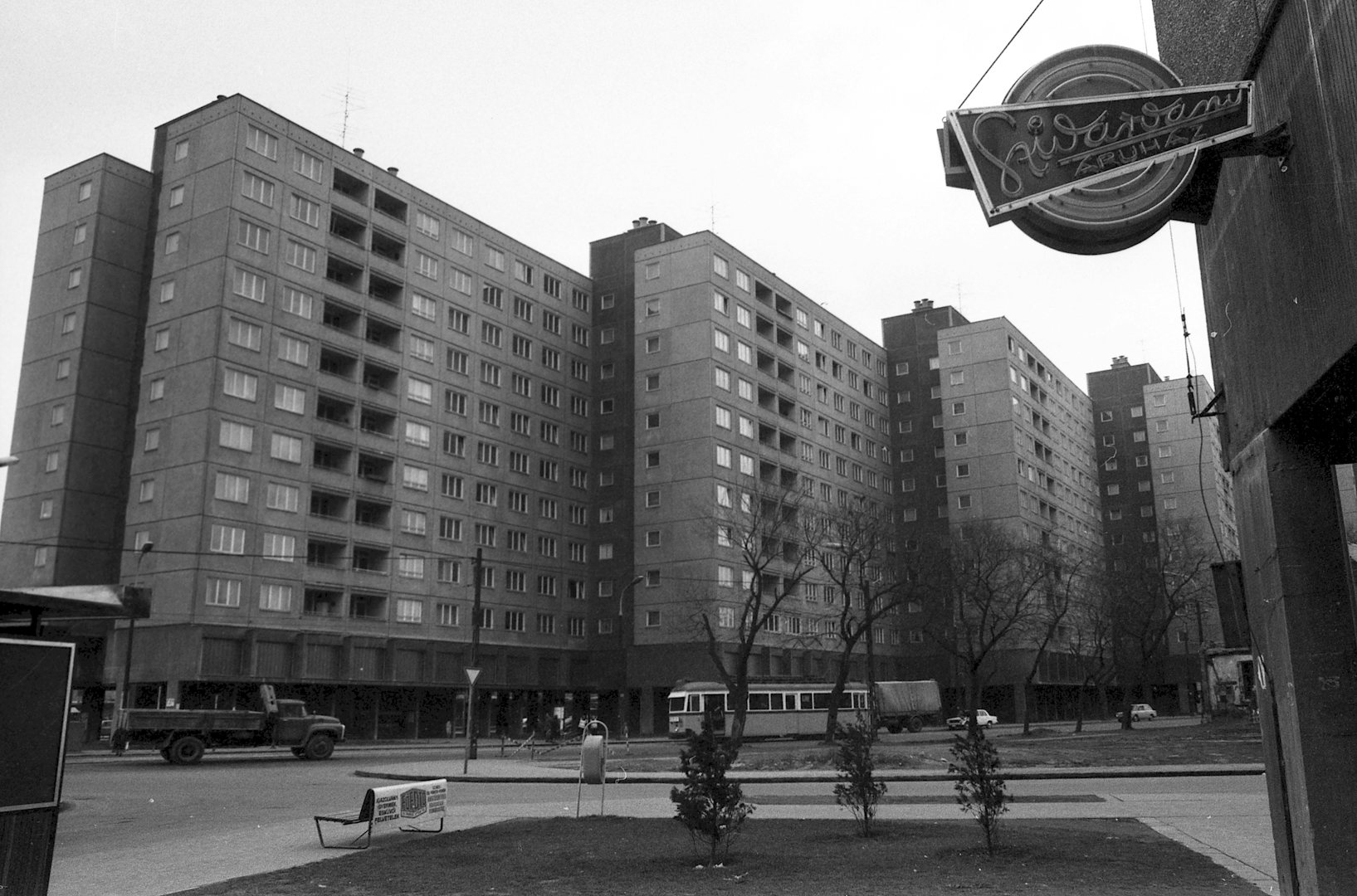 Szőlő utca Prefab Block
