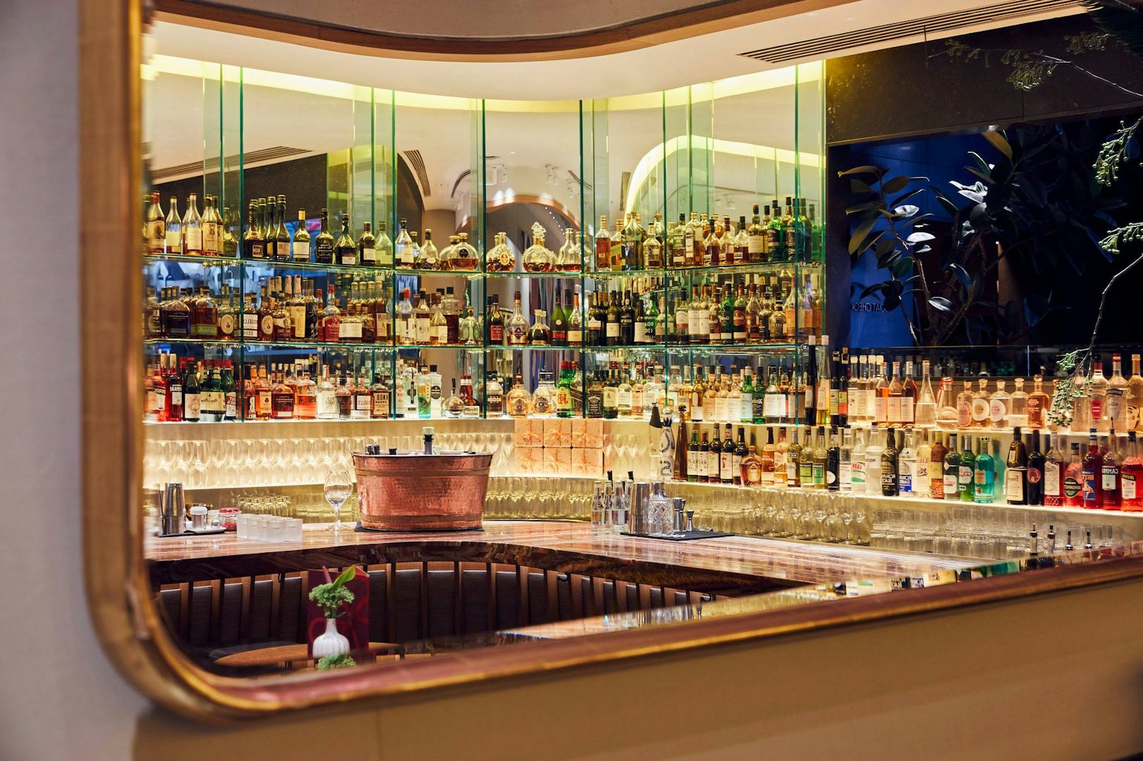 cocktail bar at Casa Lever