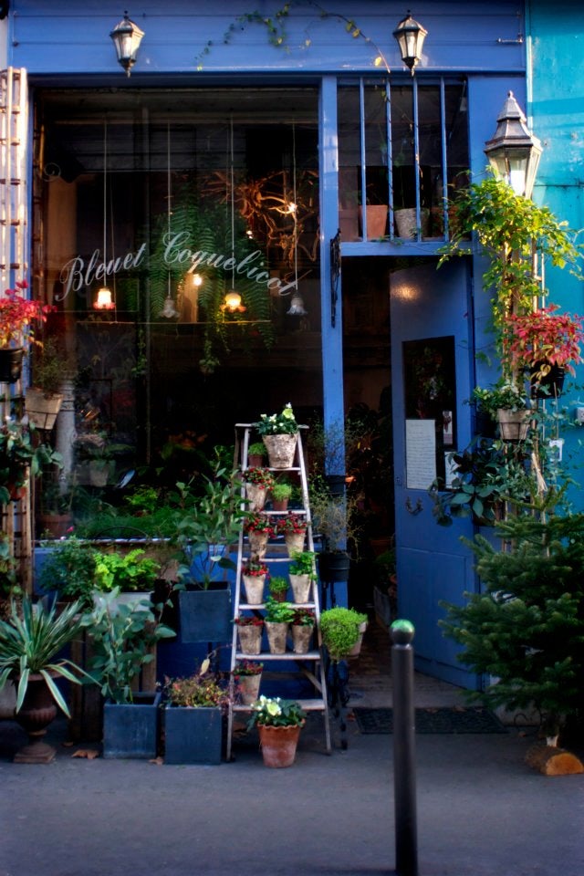 façade of flower store Bleuet Coquelicot