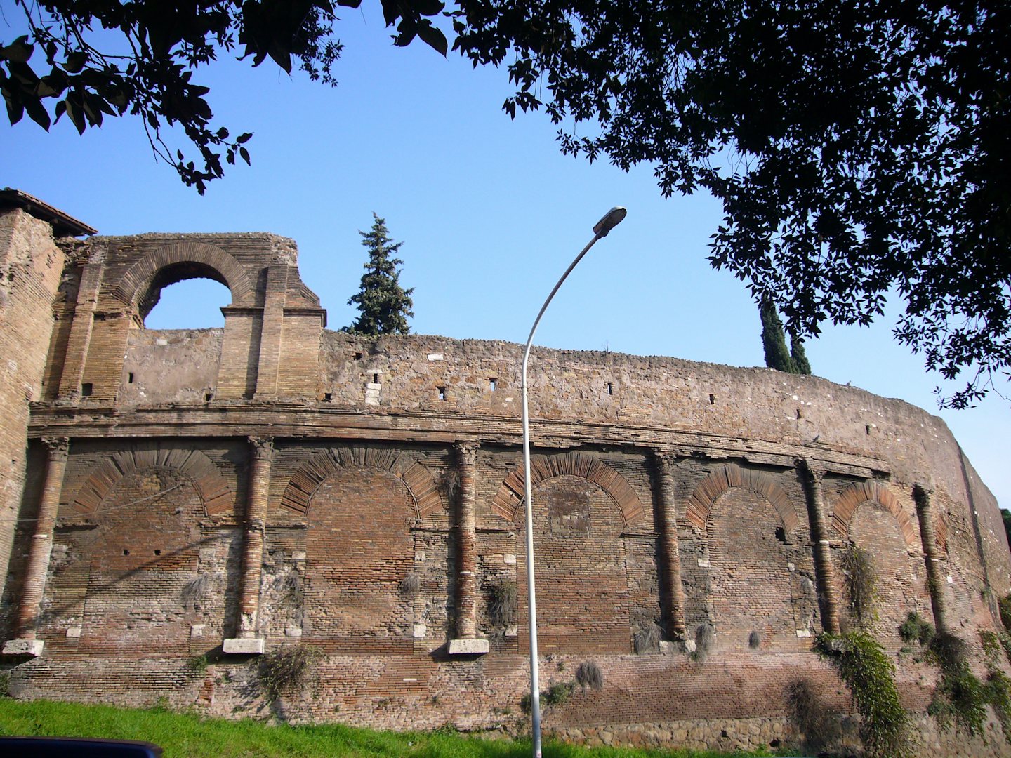 exterior of Amphitheatrum Castrense 