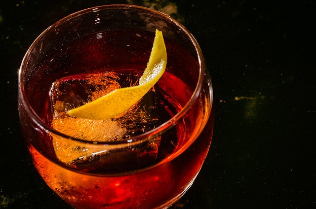 a negroni cocktail