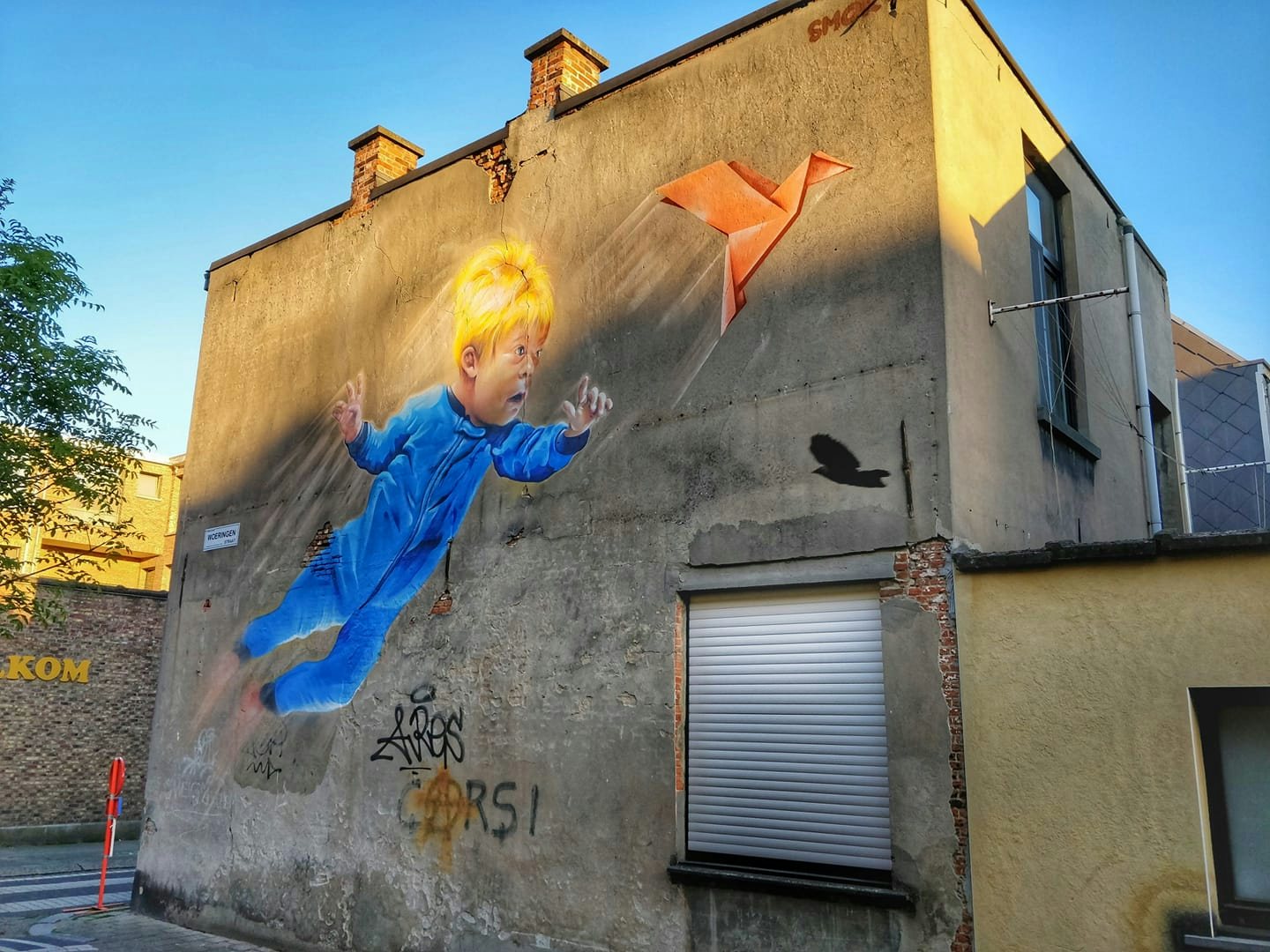 Antwerp - Street Art Berchem Smok Will to fly