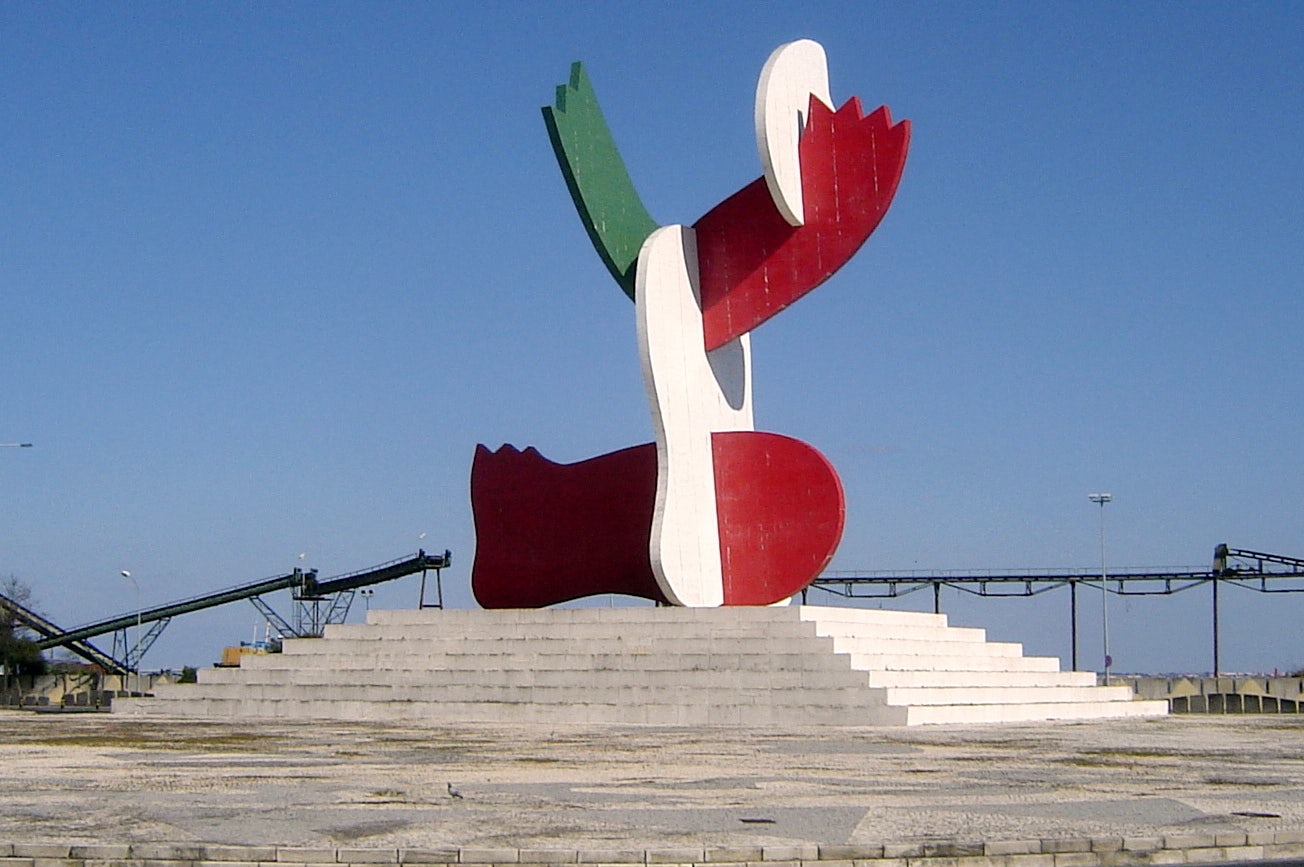 modern sculpture Lisboa